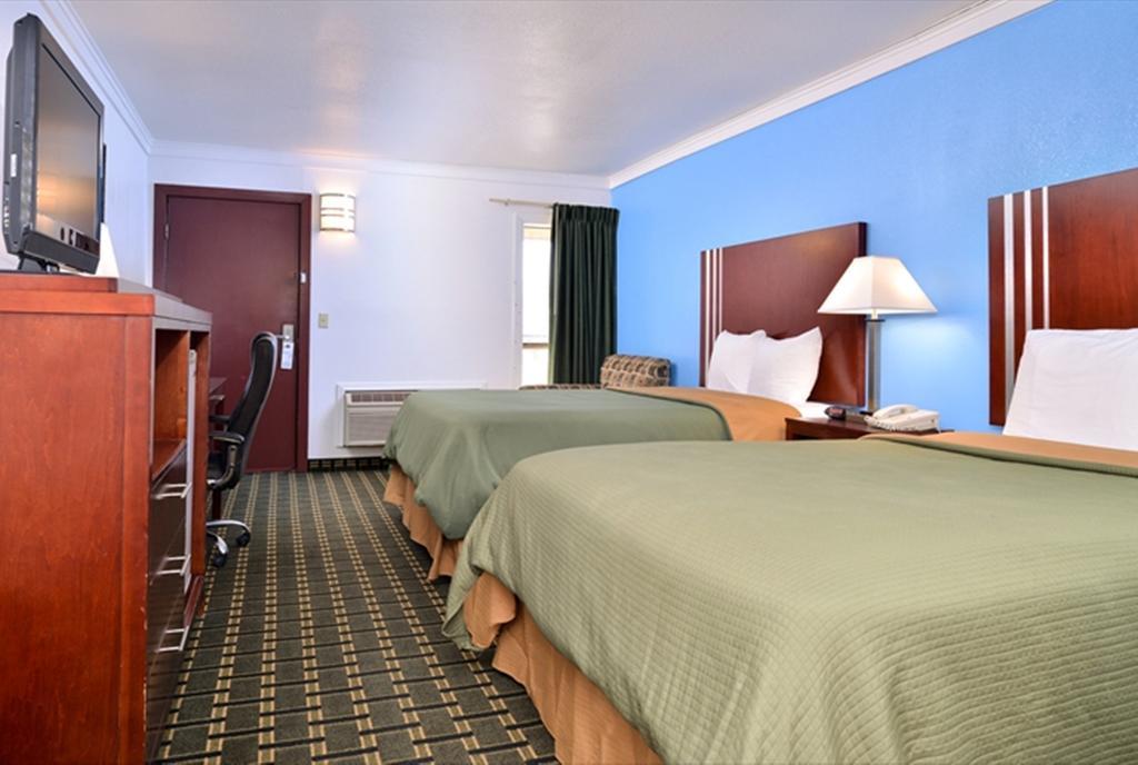Executive Inn Edmond Quarto foto